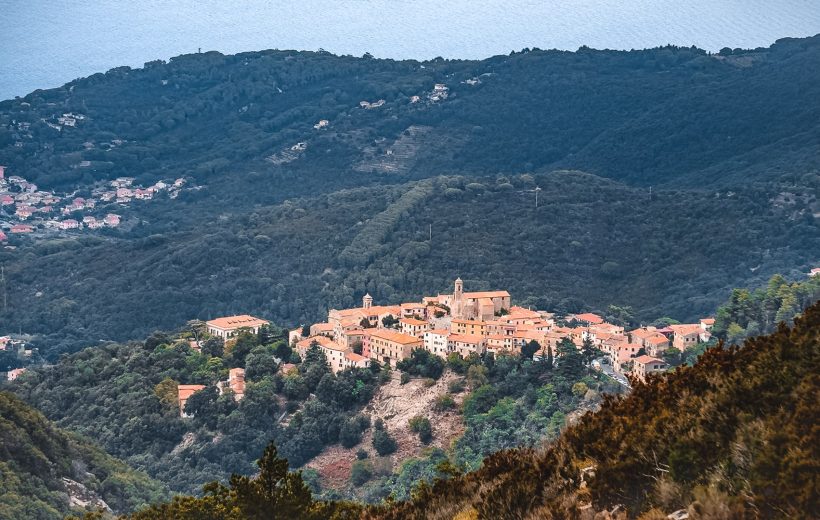 Isola d'Elba - Borghi e castagneti