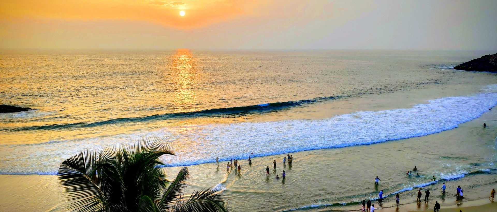 Kovalam beach india al tramonto