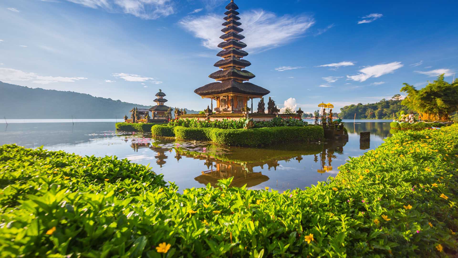 Tempio di Ulundanu Bratan isola di Bali