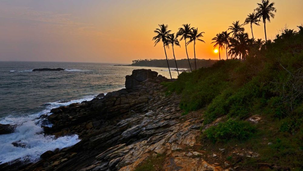 Sri Lanka tramonto viaggio yoga