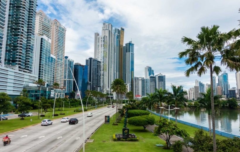 Tour del Panama: città, comunità indigene e mare caraibico