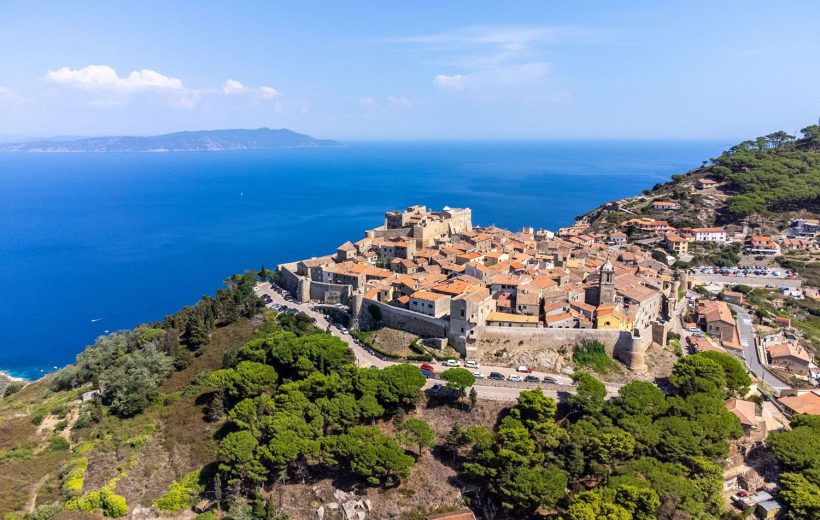Isola del Giglio Tour Trekking - Primavera tra sentieri mozzafiato
